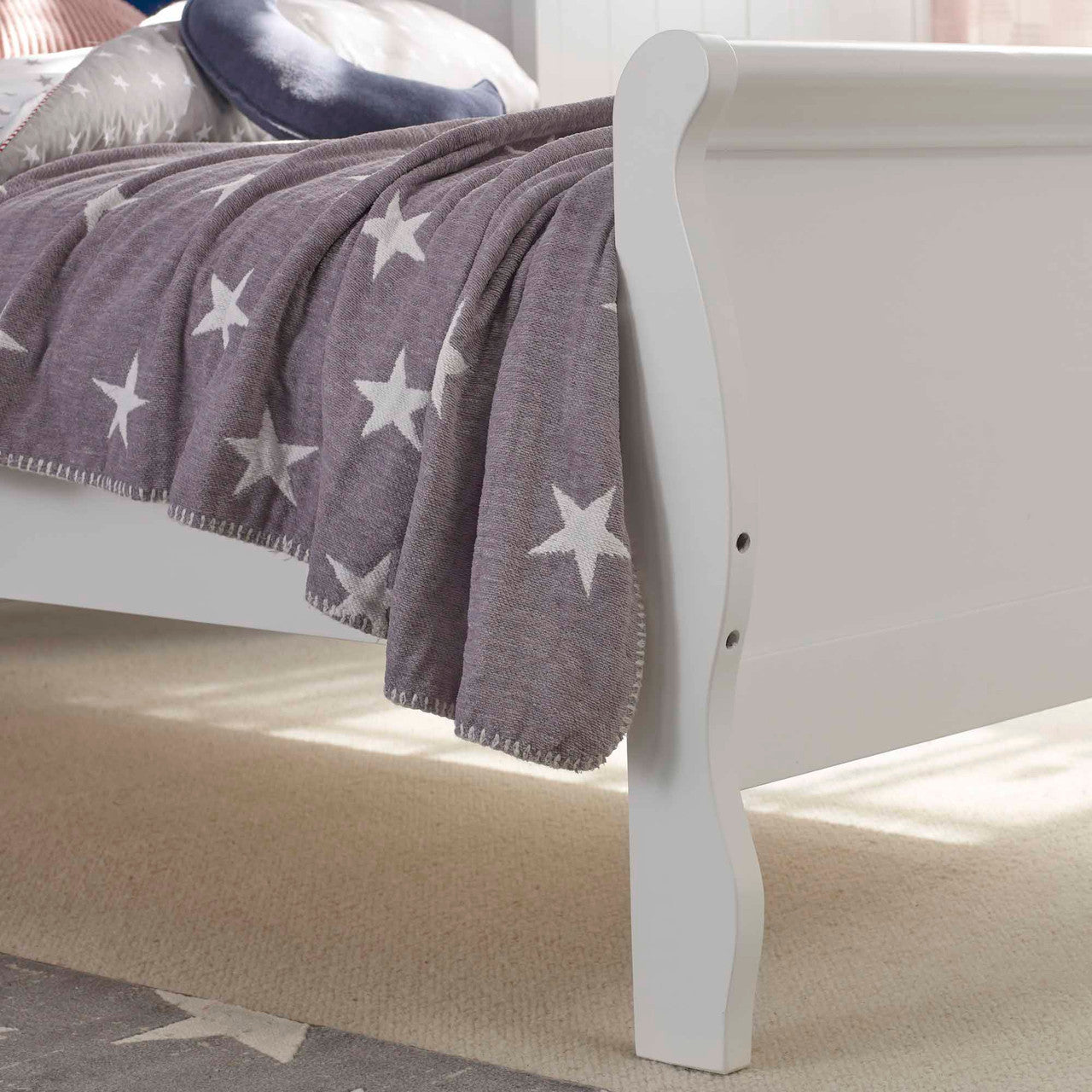 sleigh bed white wood