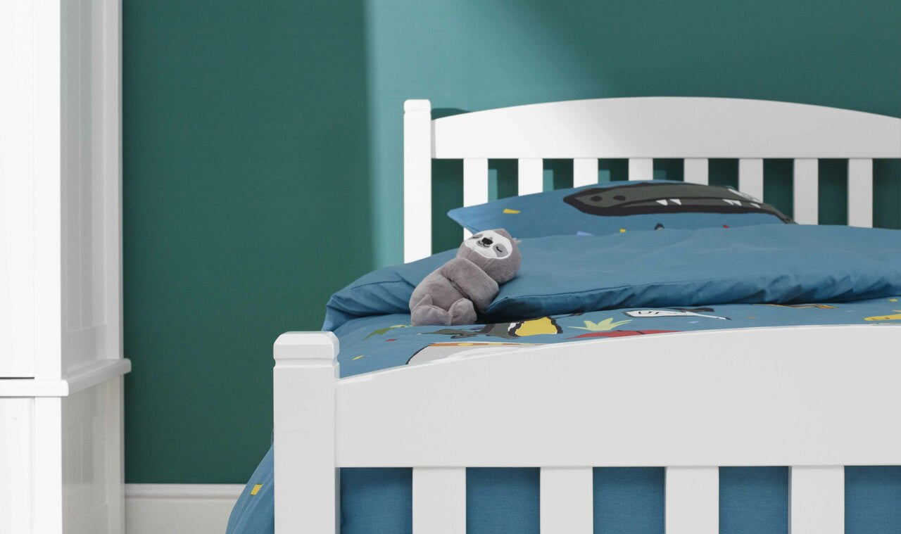 Snowy Single Bed Furniture Set