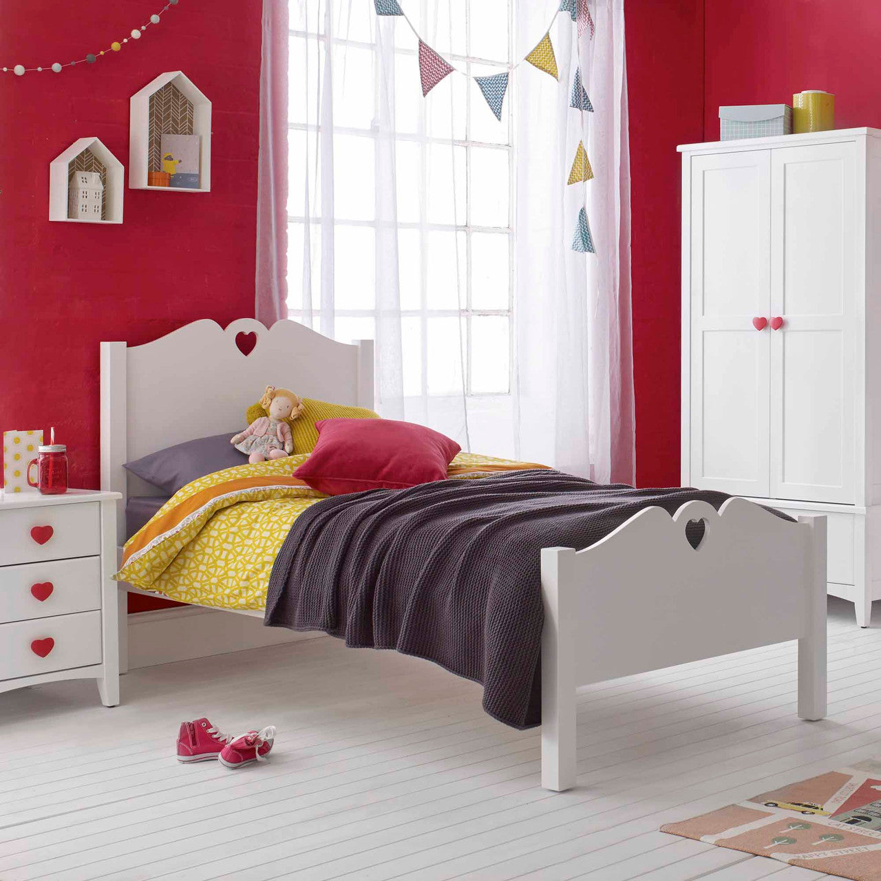 Holly 4 piece set for kids heart shape red