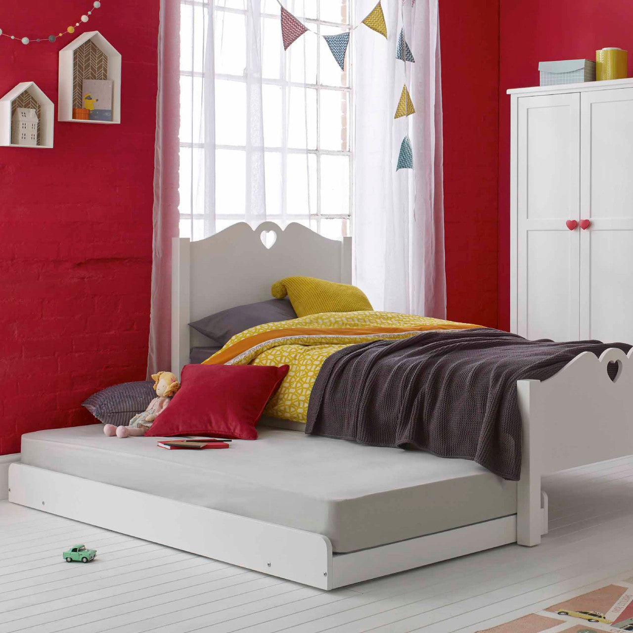kids trundle bed
