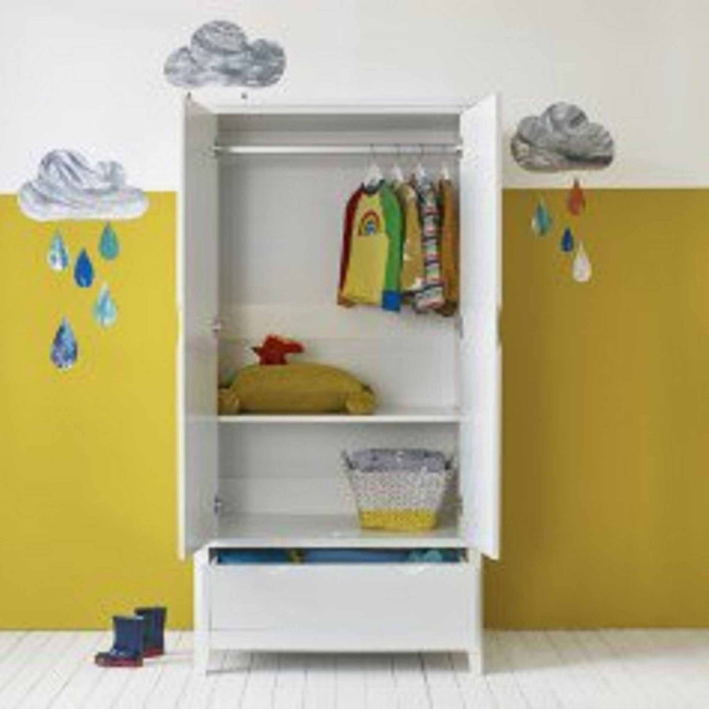 kids wardrobe