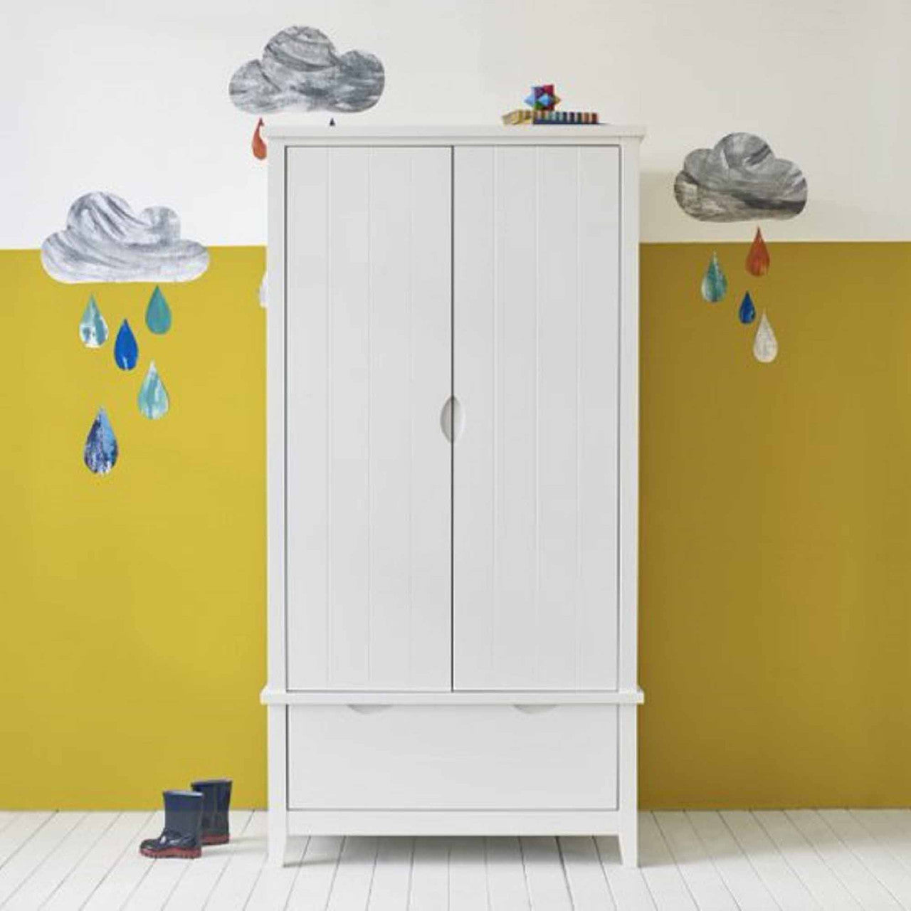 childrens wardrobe